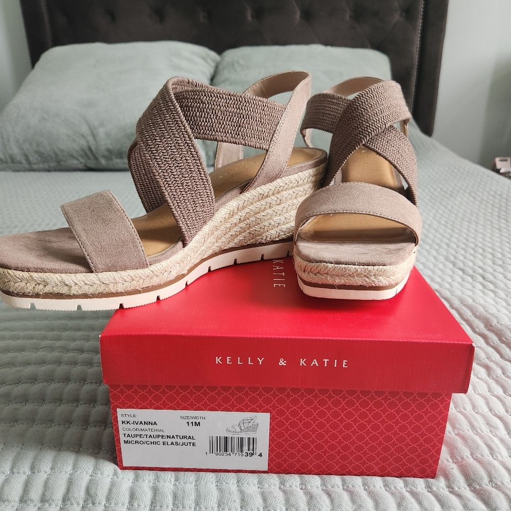New in box tan espadrilles size 11